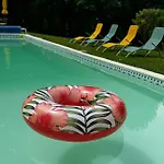 בית נופש Domaine Complet De 5 Gites, 35 Pers Avec Piscine, Tennis Guerquesalles