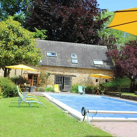 Domaine Complet De 5 Gites, 35 Pers Avec Piscine, Tennis *