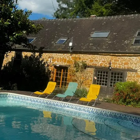 בית נופש Domaine Complet De 5 Gites, 35 Pers Avec Piscine, Tennis Guerquesalles