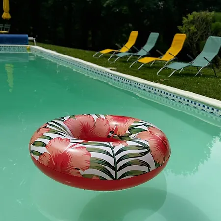 Semesterbostad Domaine Complet De 5 Gites, 35 Pers Avec Piscine, Tennis Guerquesalles
