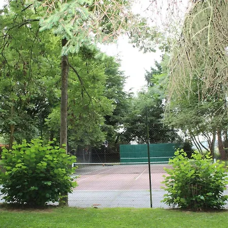 Domaine Complet De 5 Hébergement de vacances *
