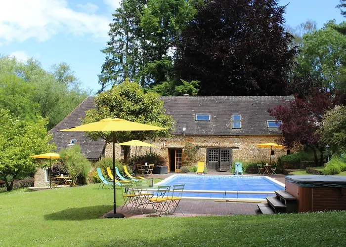 Domaine Complet De 5 Holiday home Guerquesalles